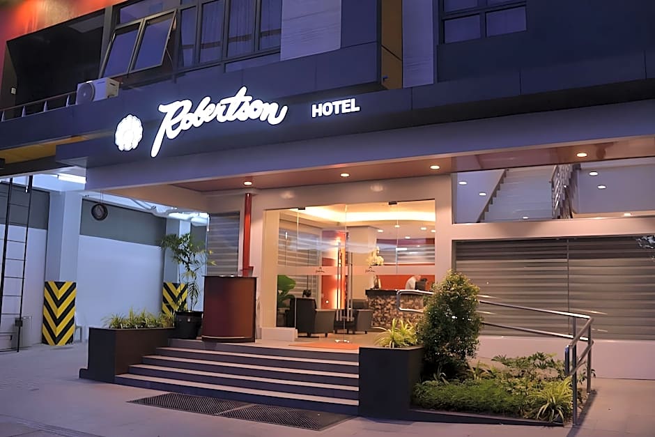 Robertson Hotel