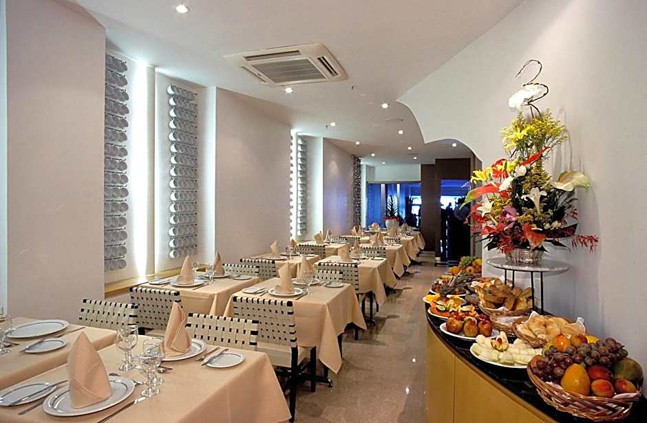 Orla Copacabana Hotel