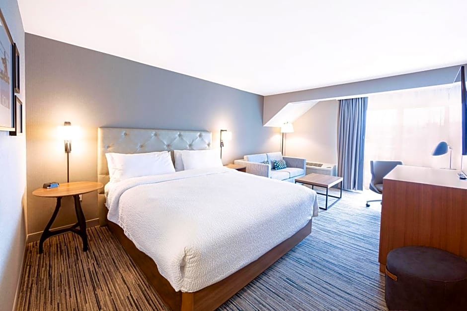 Four Points by Sheraton Downtown Seattle Center