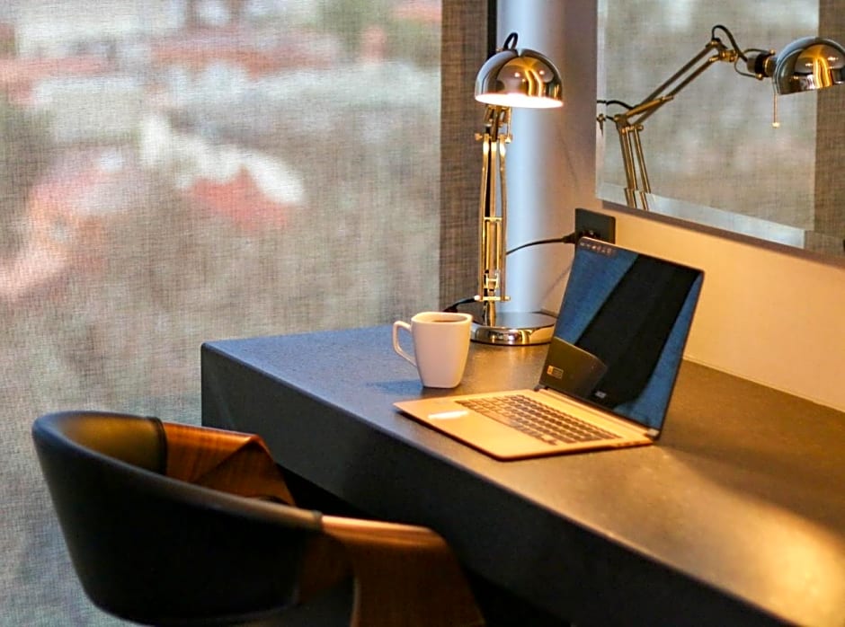 QUARTZ HOTEL & SPA