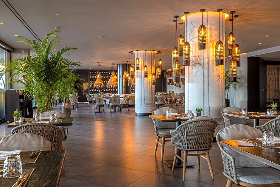 Hotel Faro, a Lopesan Collection Hotel