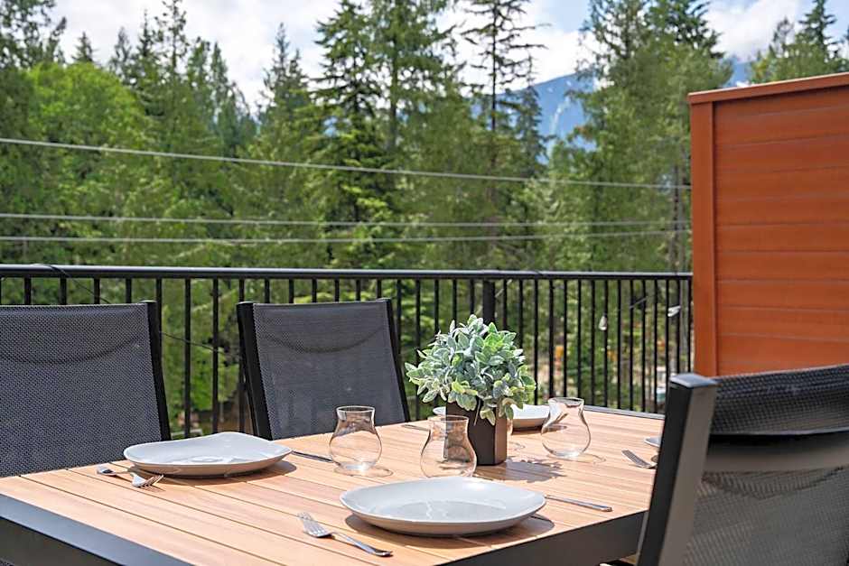 The Mac Shack by Revelstoke Vacations