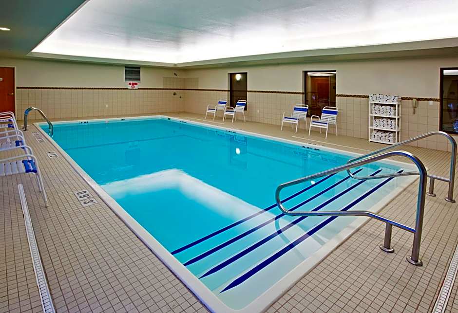 Holiday Inn Express Hotel & Suites Chesterfield - Selfridge Area By IHG