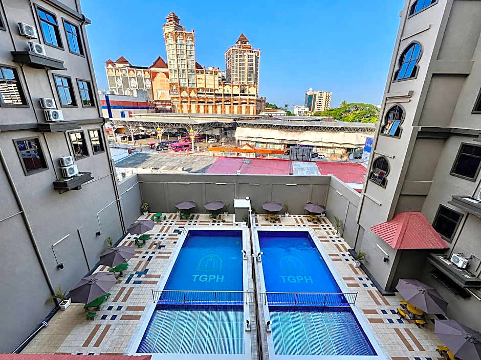The Grand Puteri Hotel