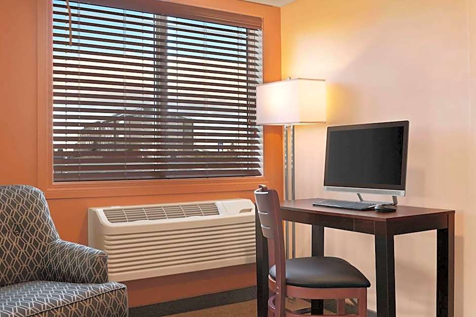 Travelodge by Wyndham Pincher Creek