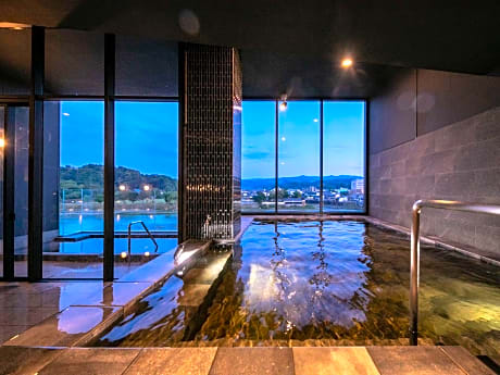 Hitoyoshi Onsen Nabeya