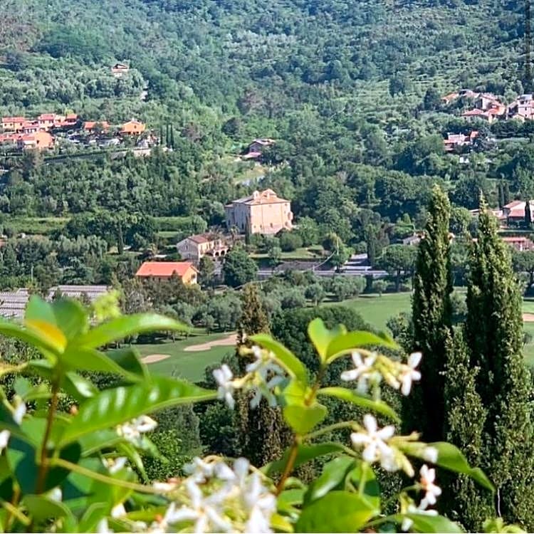 Cabanè Bed and Breakfast