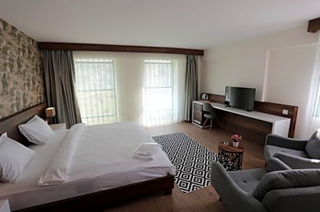 Double Room with Spa Bath