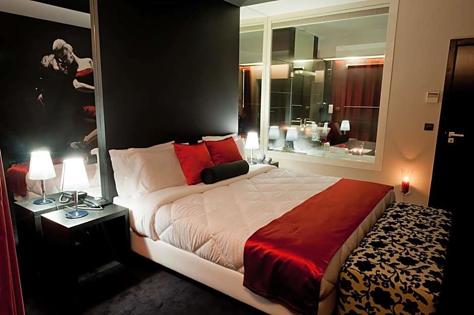 Vinyl M Hotel - Adults Only