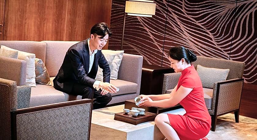 HUALUXE Ningbo Harbor City By IHG