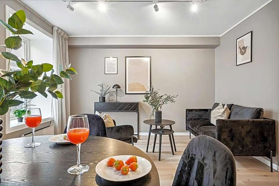 70 Degrees North City Apartments