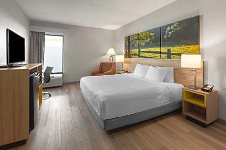 King Room - Disability Access/Non-Smoking