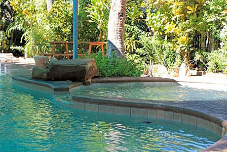 Roey Backpackers and Party Bar