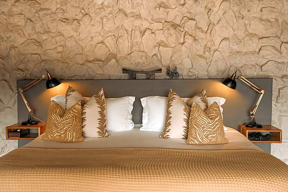 Leopard Mountain Safari Lodge