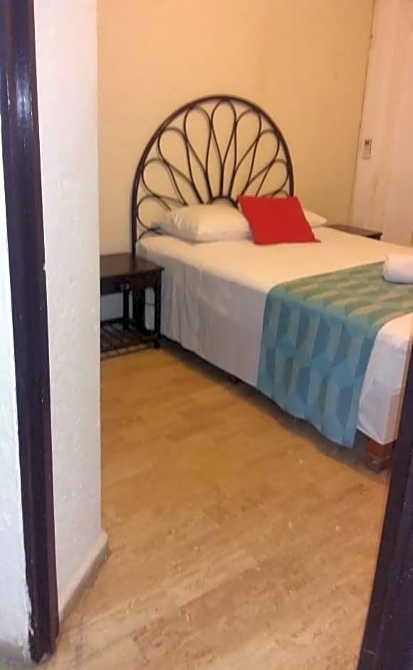 HOTEL Galerias Diana