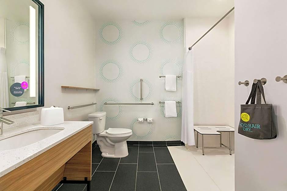 Tru by Hilton Longview