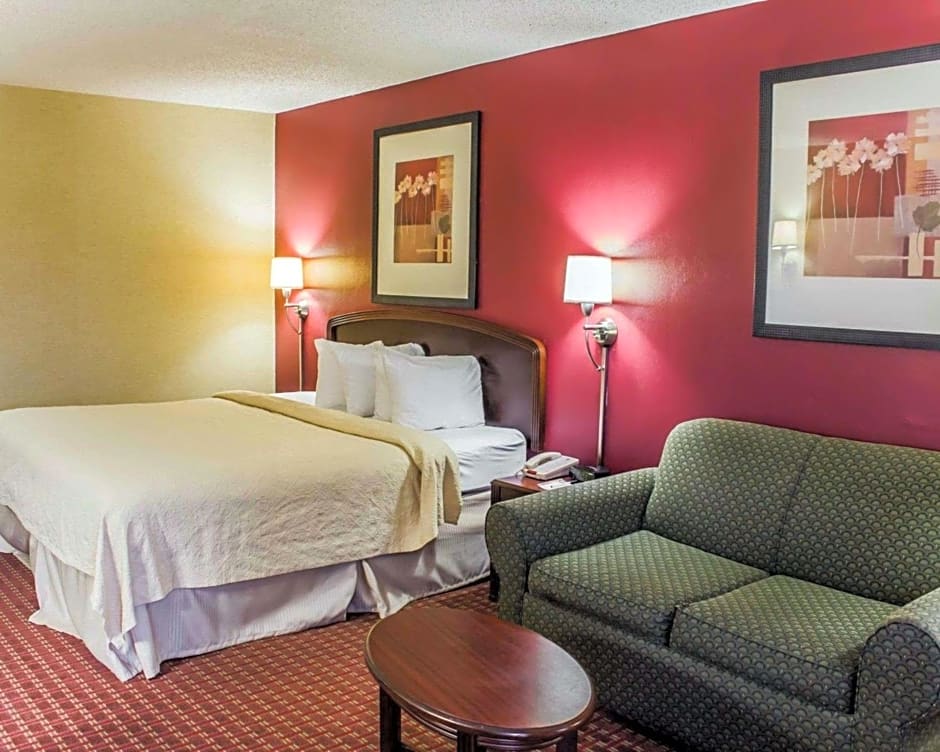 Quality Inn Roanoke near Lake Gaston