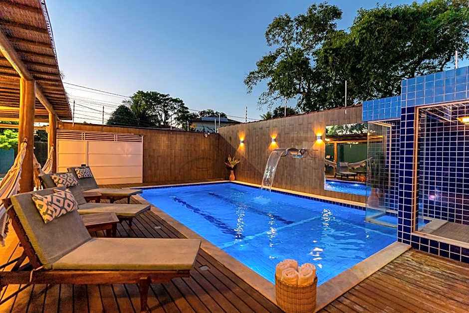 Casa Espaçosa com Piscina e Sauna Privativa! 6 Suítes!