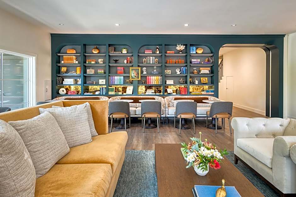 SENZA Hotel