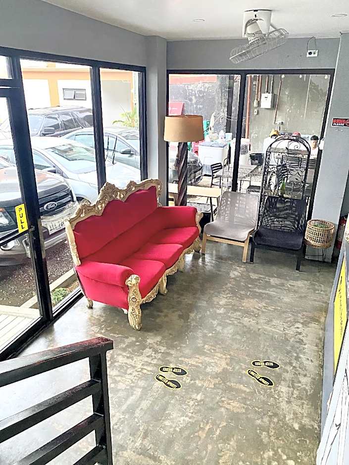 Pocket Hotel Bunks and Breakfast