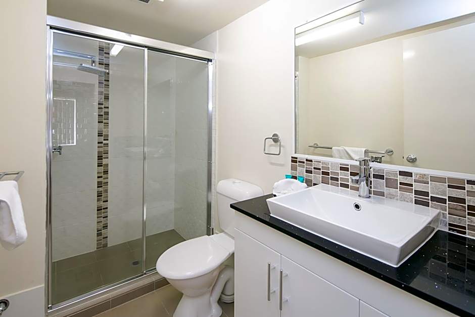 Bay Lodge Apartments