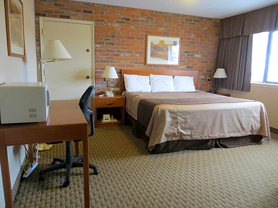 Travelodge by Wyndham Thunder Bay ON