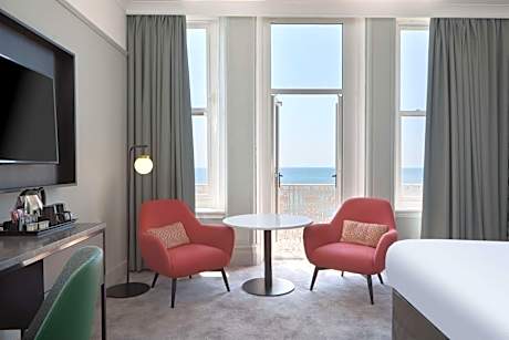 Queen Superior Room with Sea View and Balcony