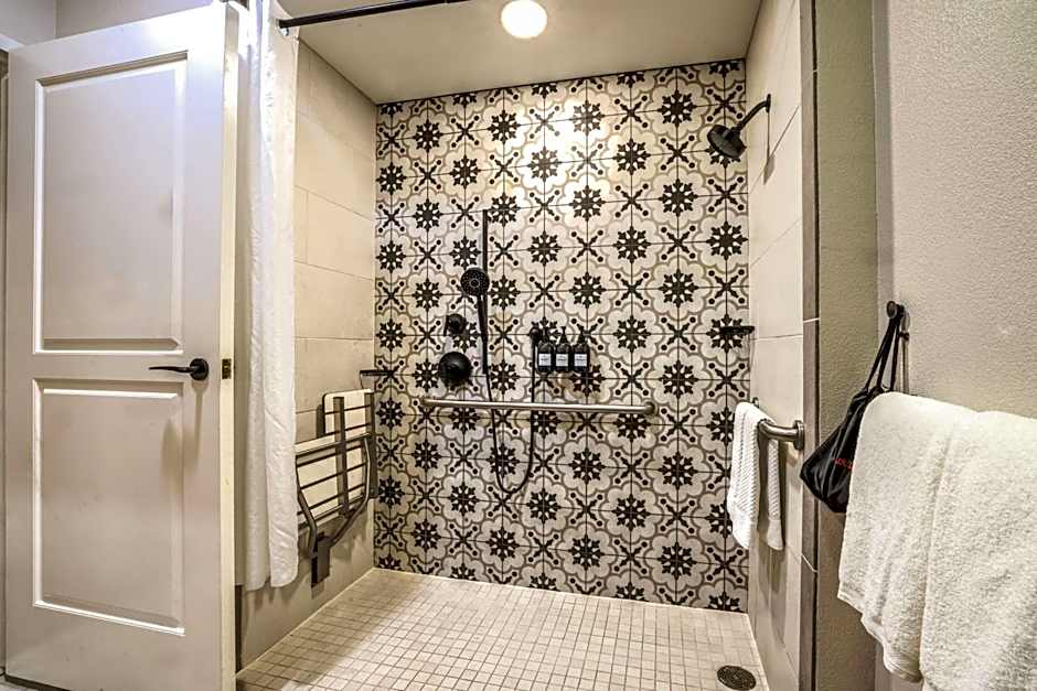 The Lodge at Healdsburg, tapestry Collection by Hilton