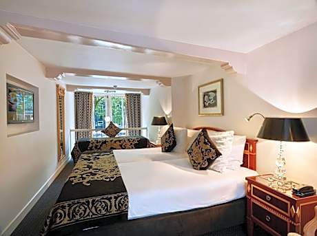 Superior Split-level Room with Canal View