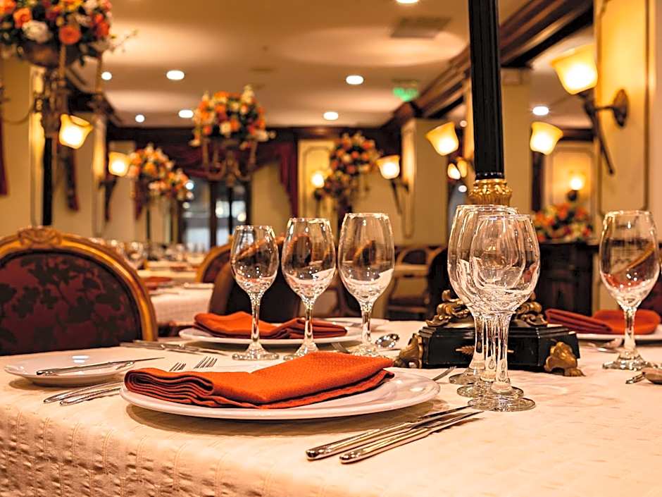 Plaza Grande Hotel