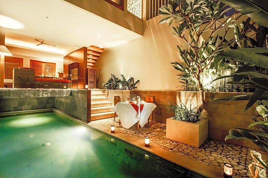 Modern 1BR w/ pool near Petitenget Beach Seminyak