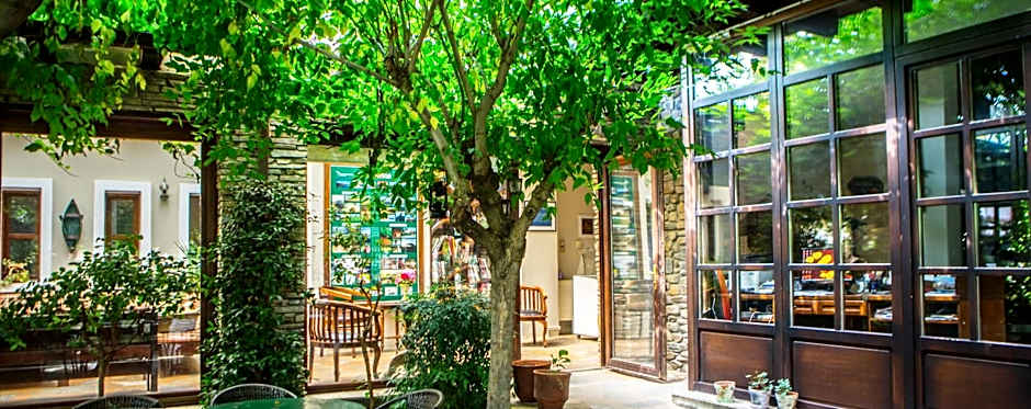 Oikoperiigitis Hotel