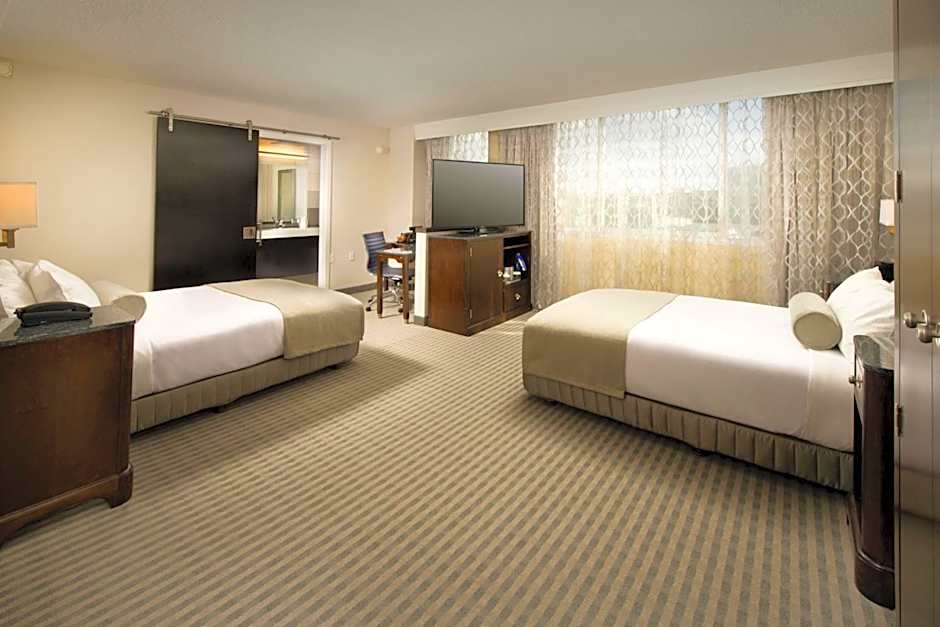 Skybridge Seattle Airport Hotel