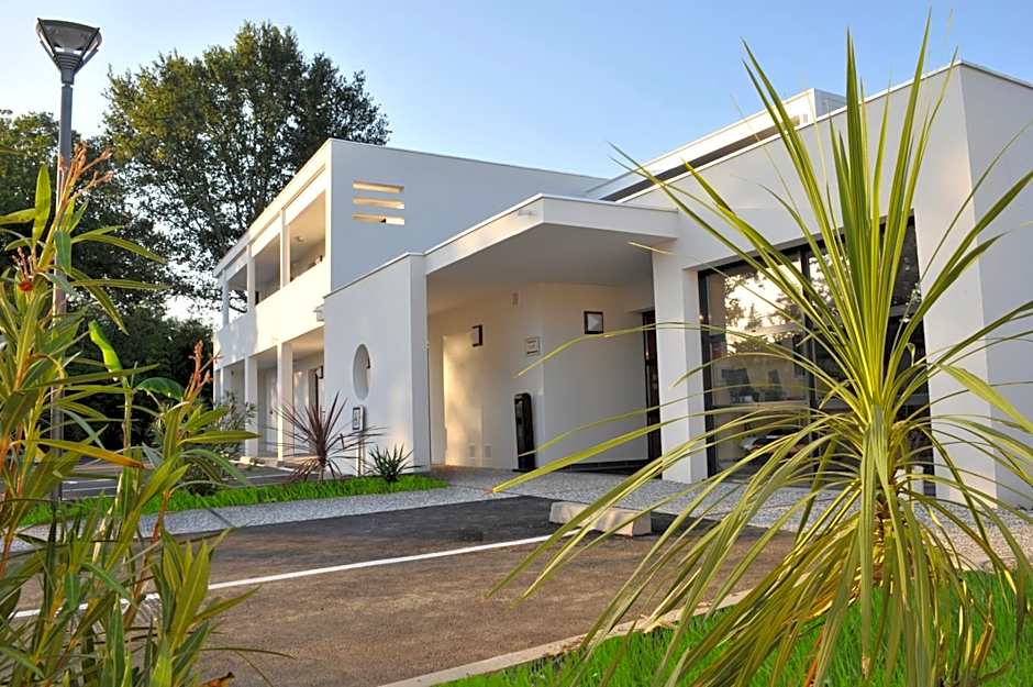 Hotel Eden Park Pau Est, avec Piscine