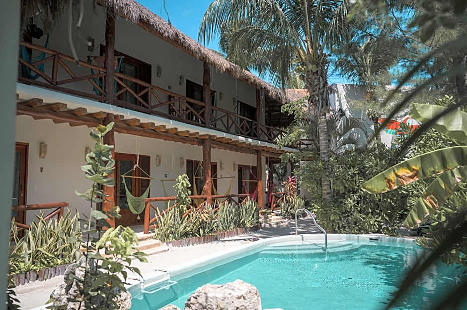 Casa Iguana Holbox - Beachfront Hotel