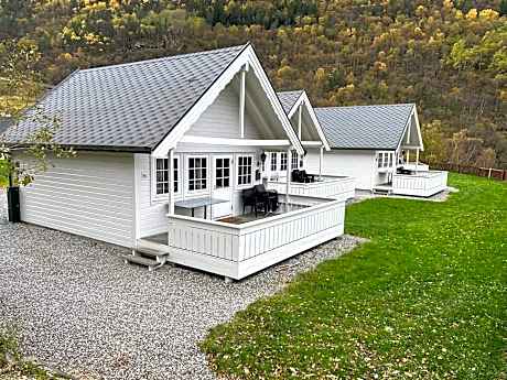 Spacious 6-Person Holiday Park Home in Kinsarvik