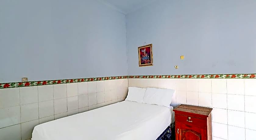 Hotel O Sekar Jagat Near Pantai Baluk Rening