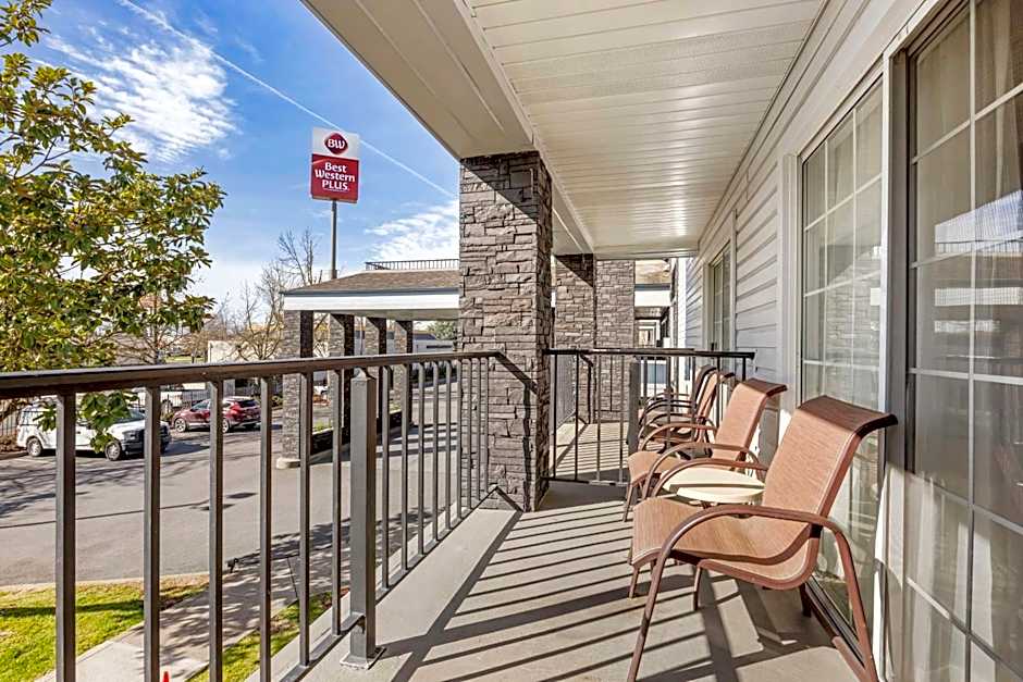 Best Western Plus Grand Manor Inn