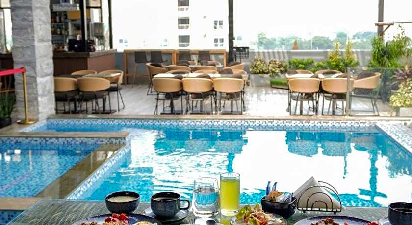 EL VISTRA HOTEL ANGELES 