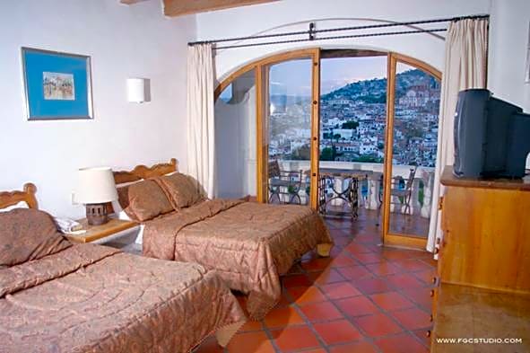 Posada de la Mision, Hotel Museo y Jardin