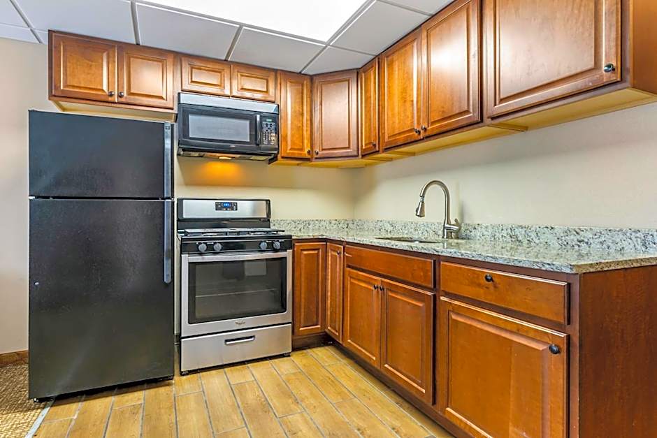 Comfort Inn & Suites Triadelphia - Wheeling