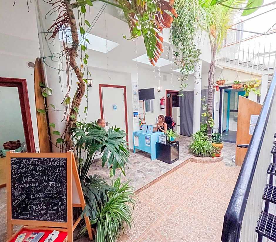 Puerto Nest Hostel