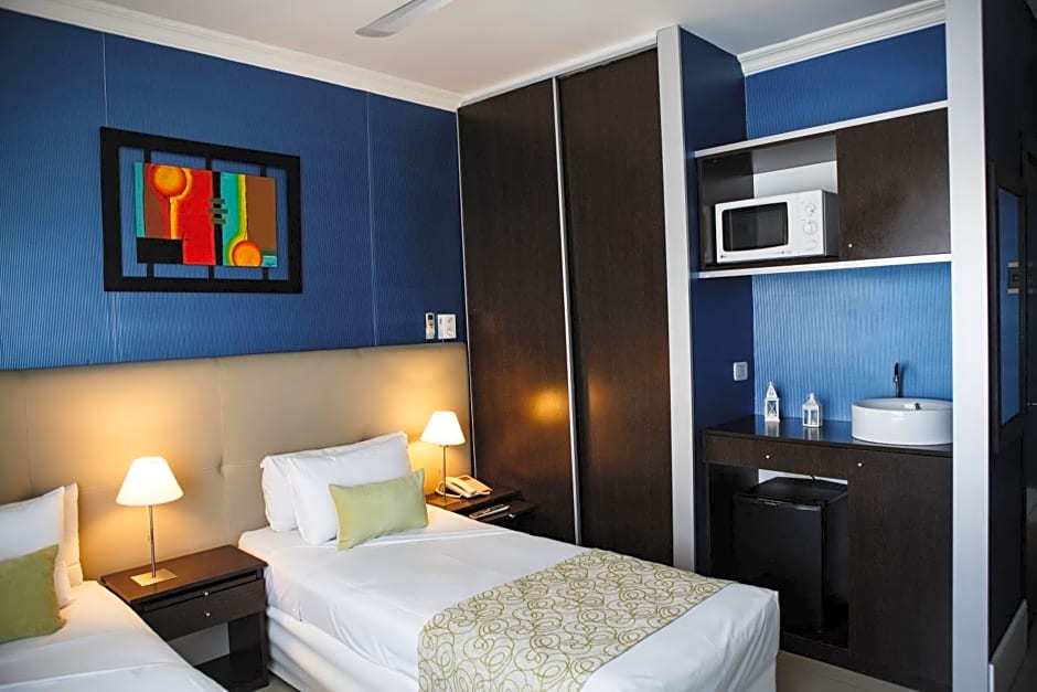 Ker Urquiza Hotel & Suites