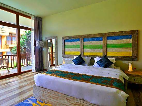 Thaproban Pavilion Waves Unawatuna