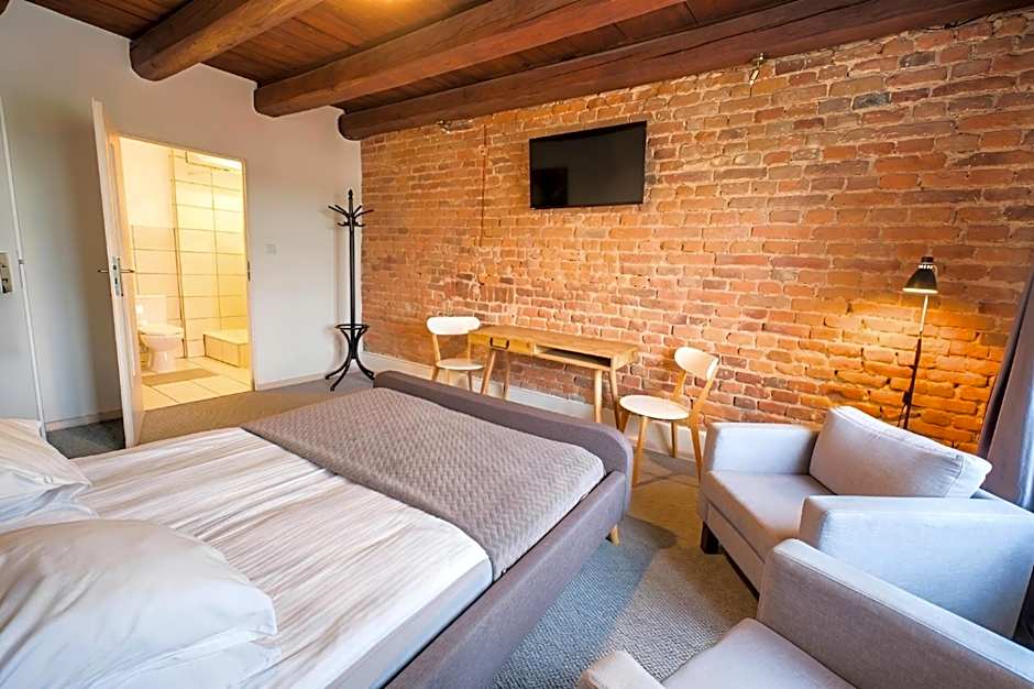 3 Bros' Hostel Cieszyn