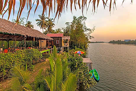 Green Mango Bungalows