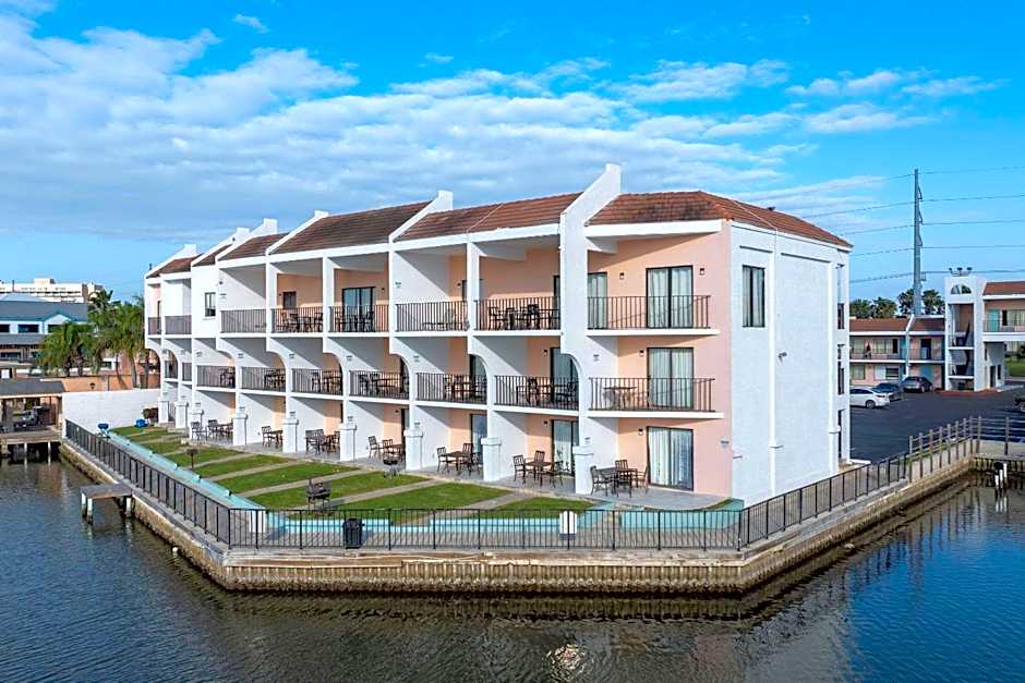 WindWater Hotel and Marina