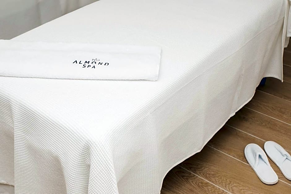 Almond Hotel - Adults only