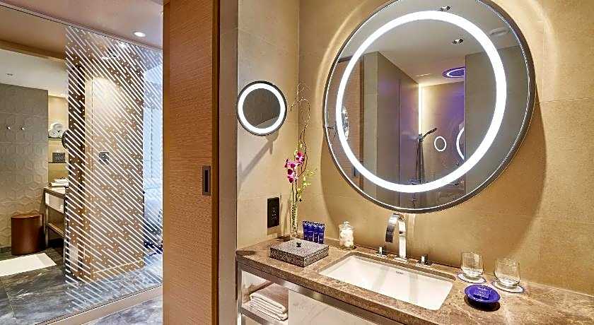 Vivanta Bengaluru Residency Road