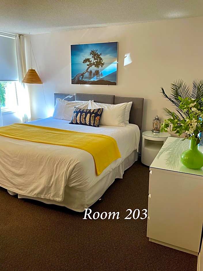 Paradise Inn On the Beach